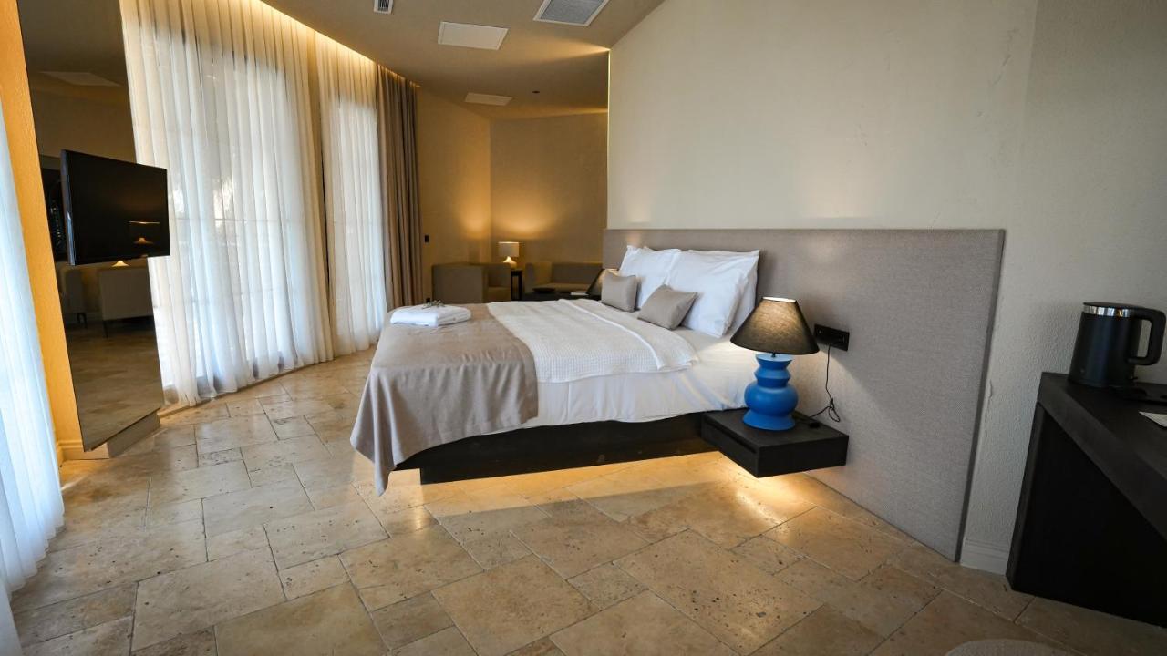 Отель Maja Luxury Кешме Экстерьер фото